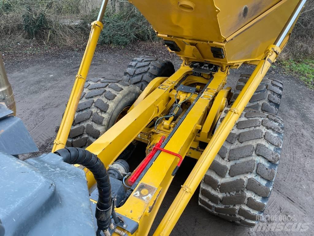 Bell B 30 E アーティキュレート式ダンプトラック