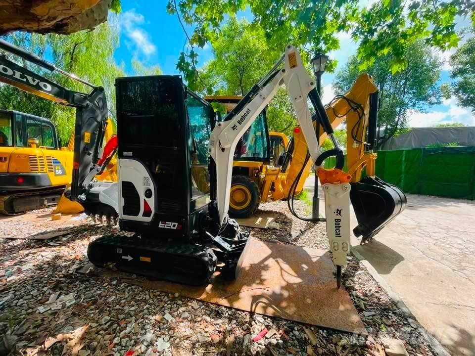 Bobcat E20z ミニ油圧ショベル 7t以下（ミニユンボ・ミニディガー）