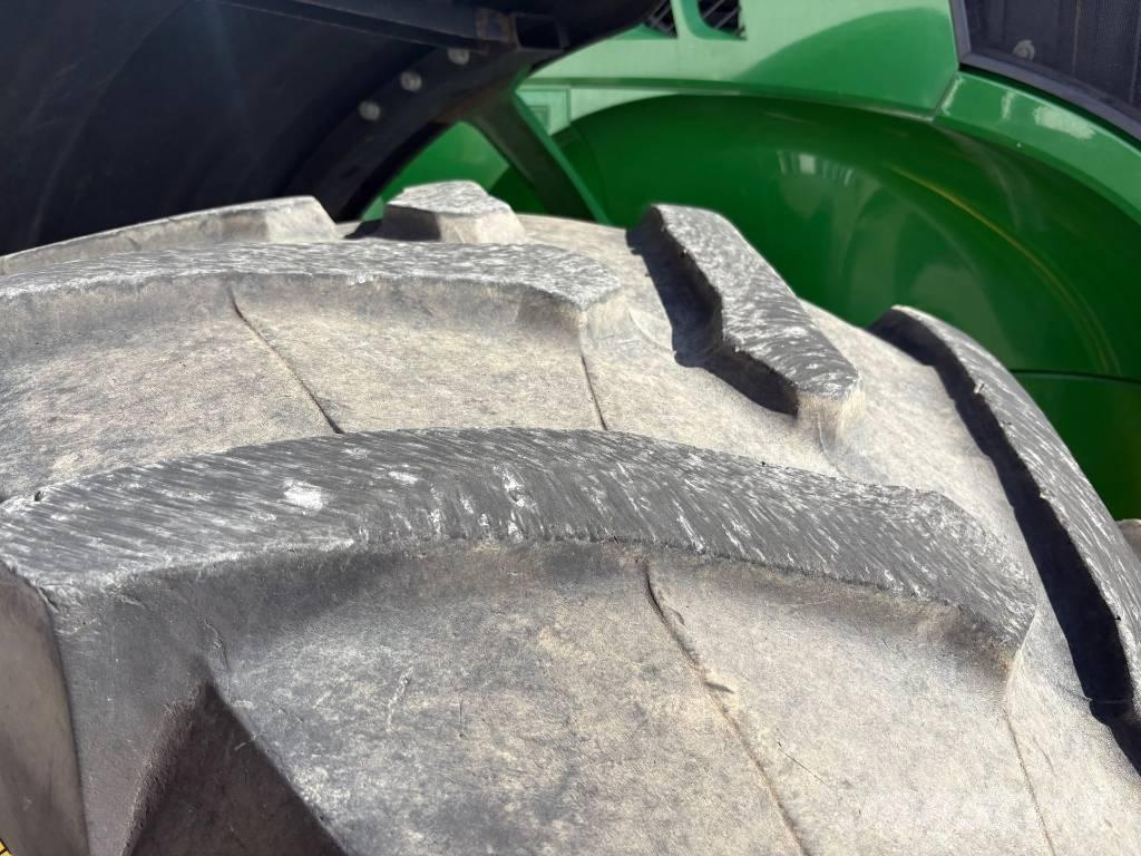 John Deere 7230 R トラクター