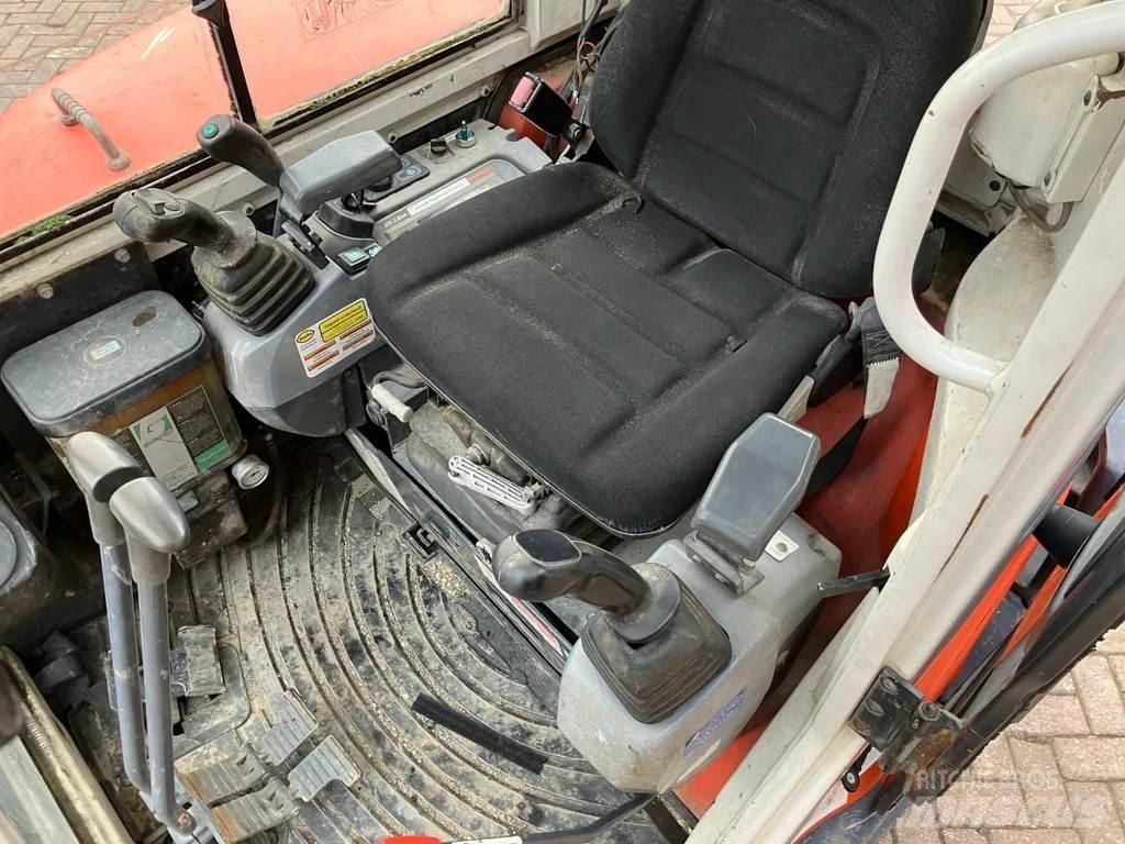 Kubota KX121-3 ミニ油圧ショベル 7t以下（ミニユンボ・ミニディガー）