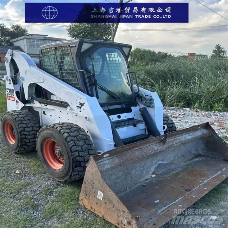 Bobcat s 300 スキッドステアローダー