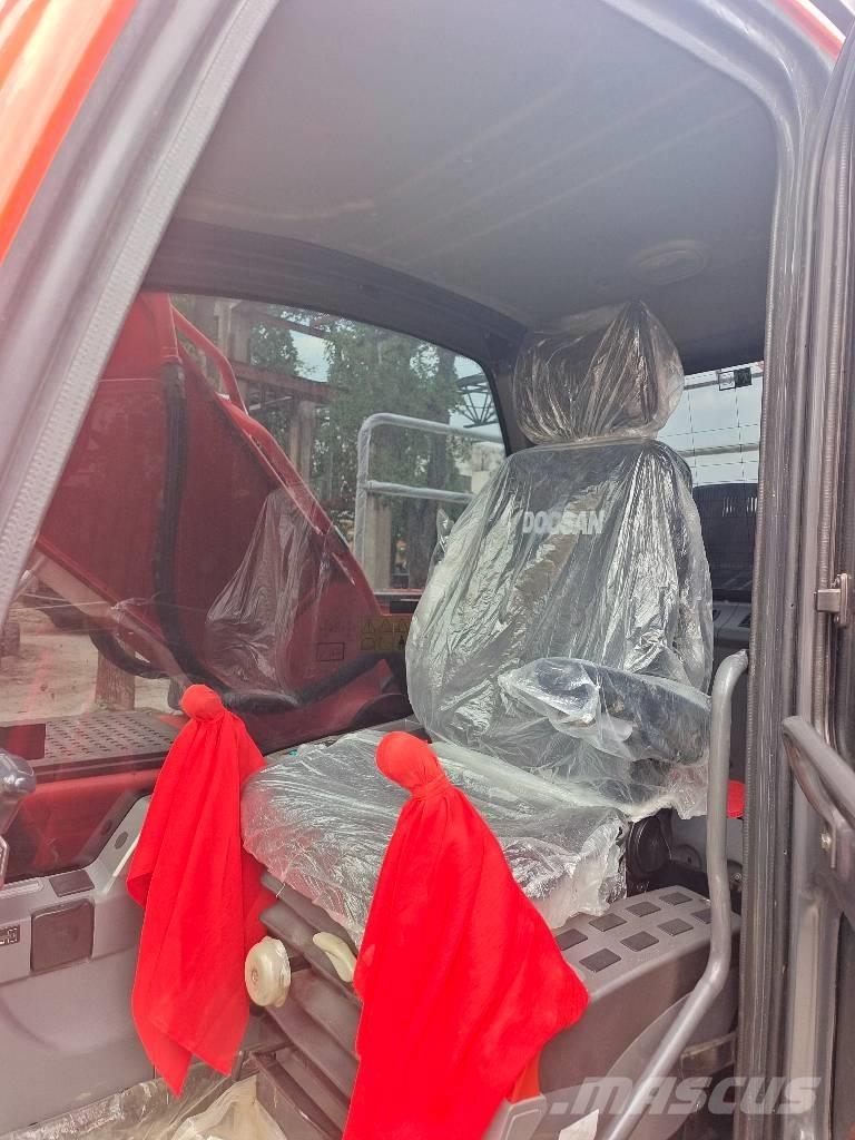 Doosan DX 225 大型油圧ショベル12t以上（パワーショベル・ユンボ）