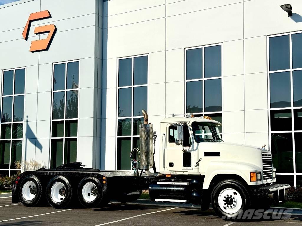 Mack CHU 613 中古トラクターヘッド | トレーラーヘッド