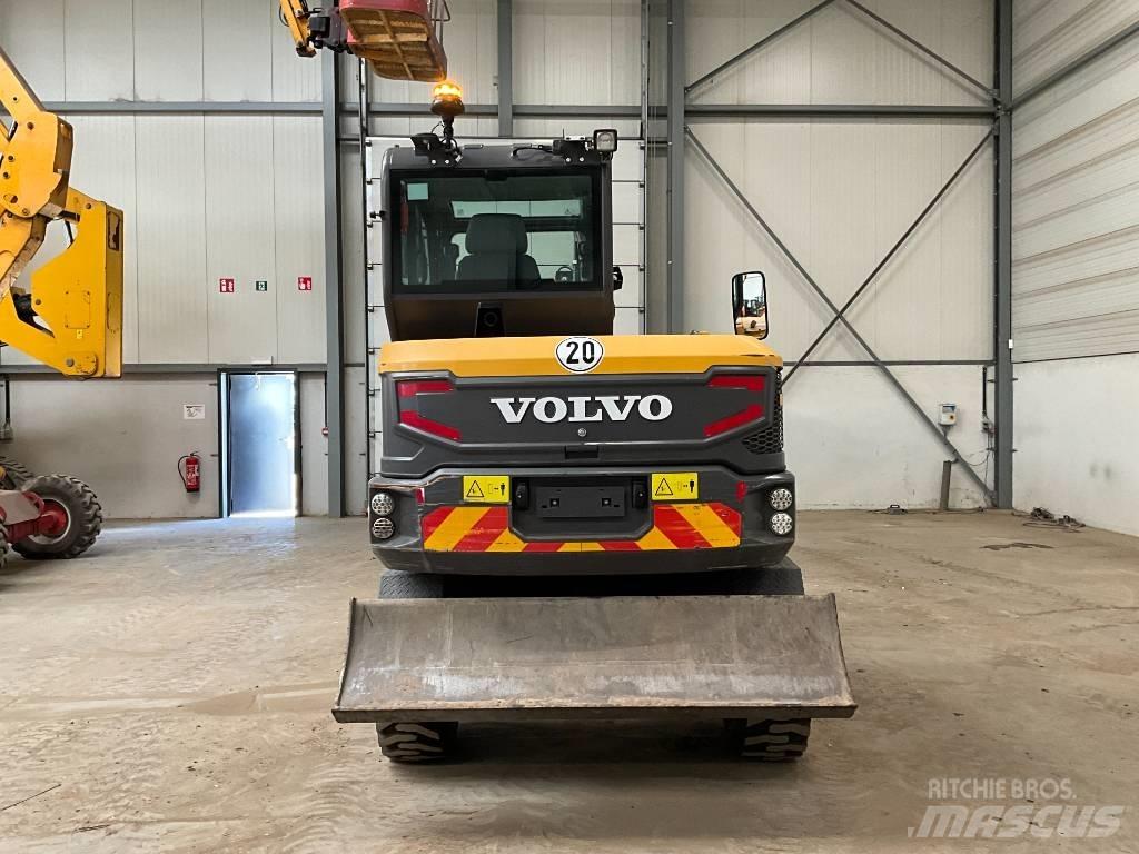 Volvo EW 60 E ホイール式油圧ショベル（パワーショベル・ユンボ・バックホー）