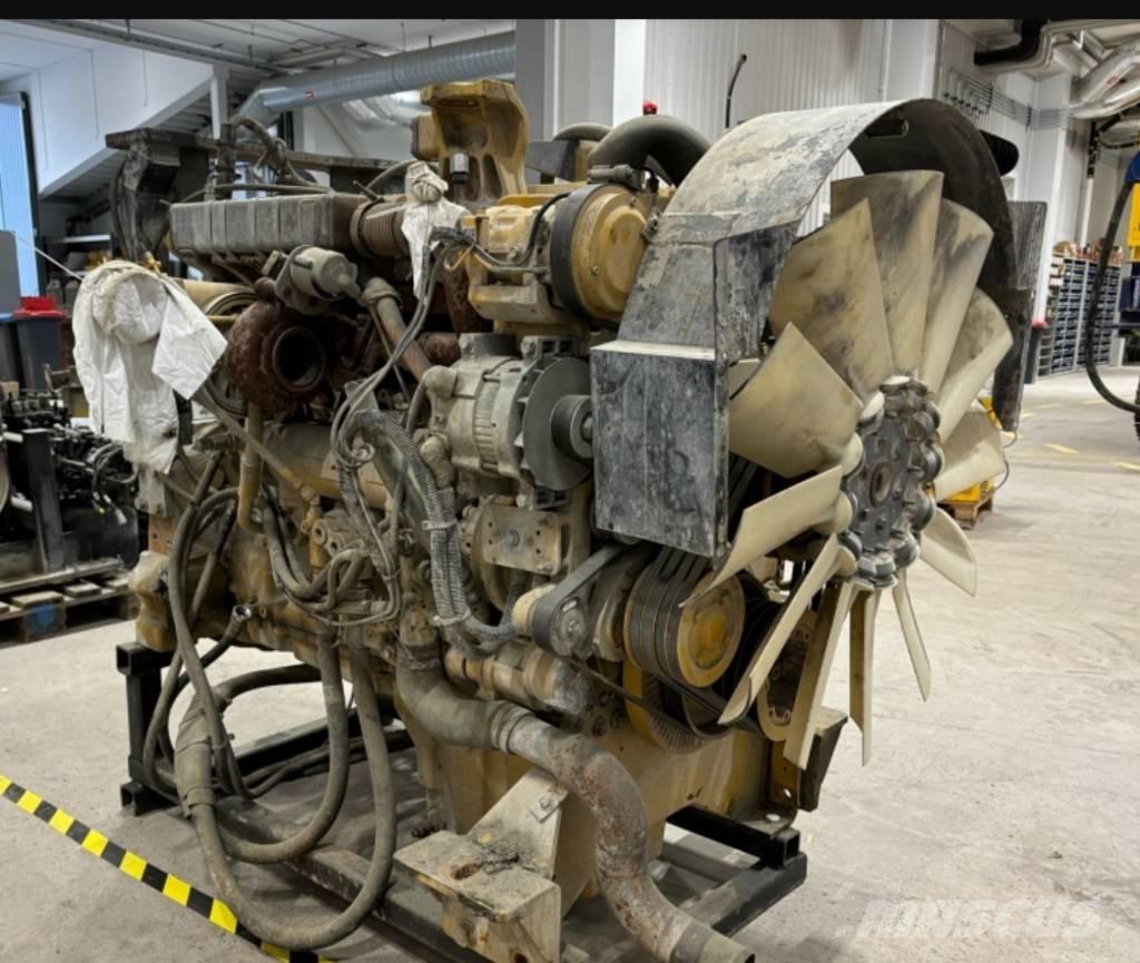 CAT 352 エンジン