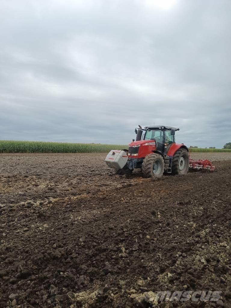 Massey Ferguson 7726 トラクター