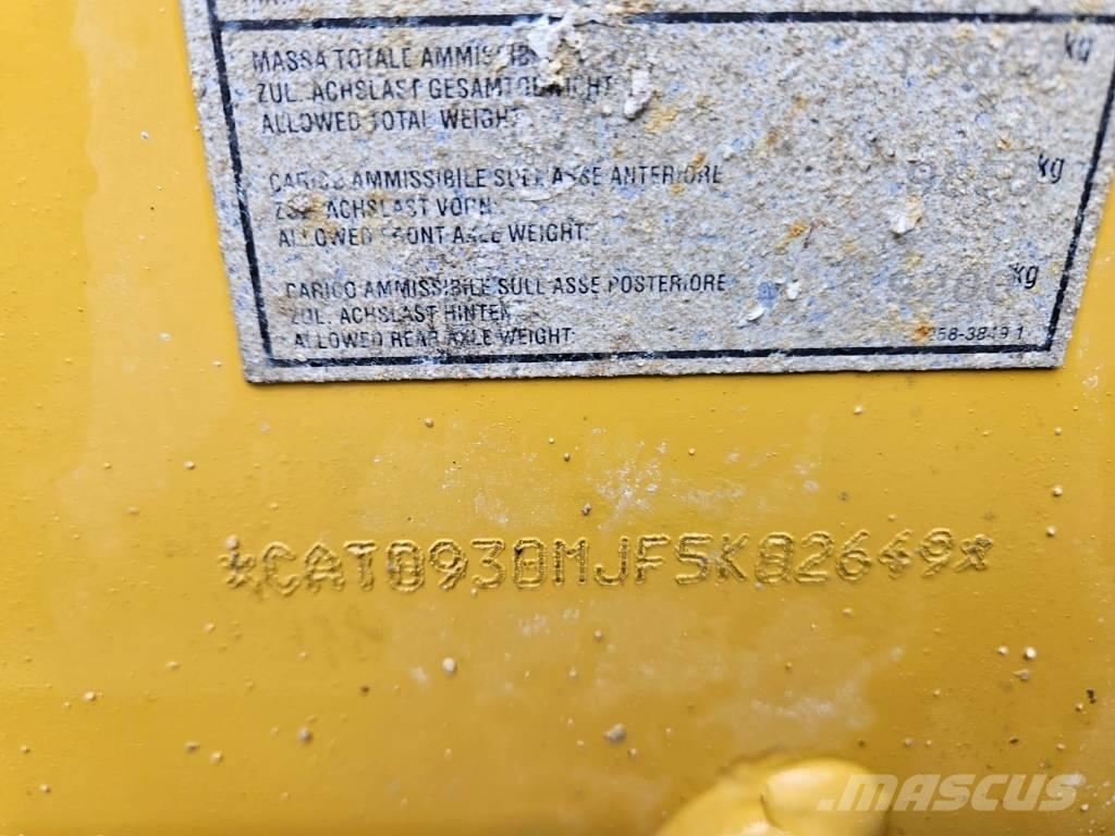 CAT 930 M ホイールローダー・タイヤショベル