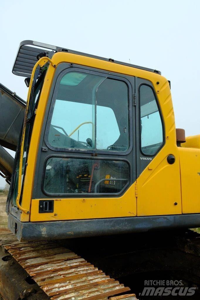 Volvo EC 240 kabina キャビン及び内装