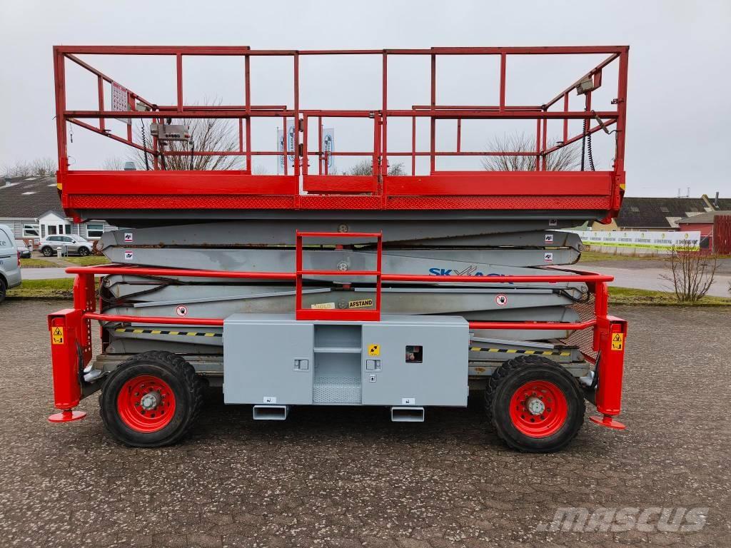 SkyJack SJ 9250 RT シザースリフト