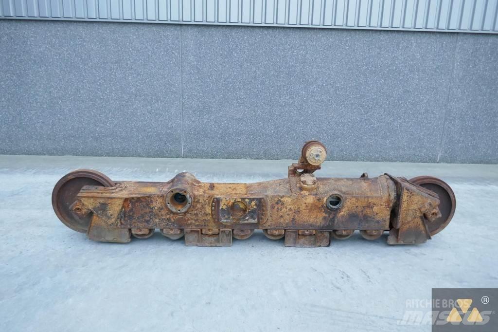 CAT 261-3079 シャーシ及びサスペンション