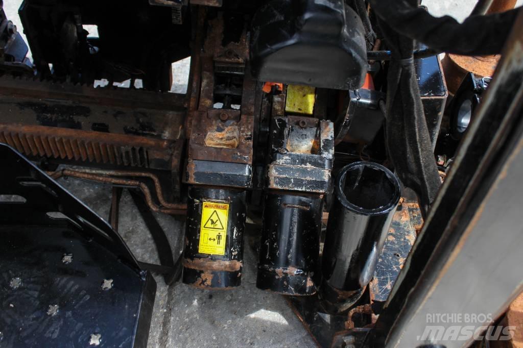 Ditch Witch JT20 水平掘削リグ