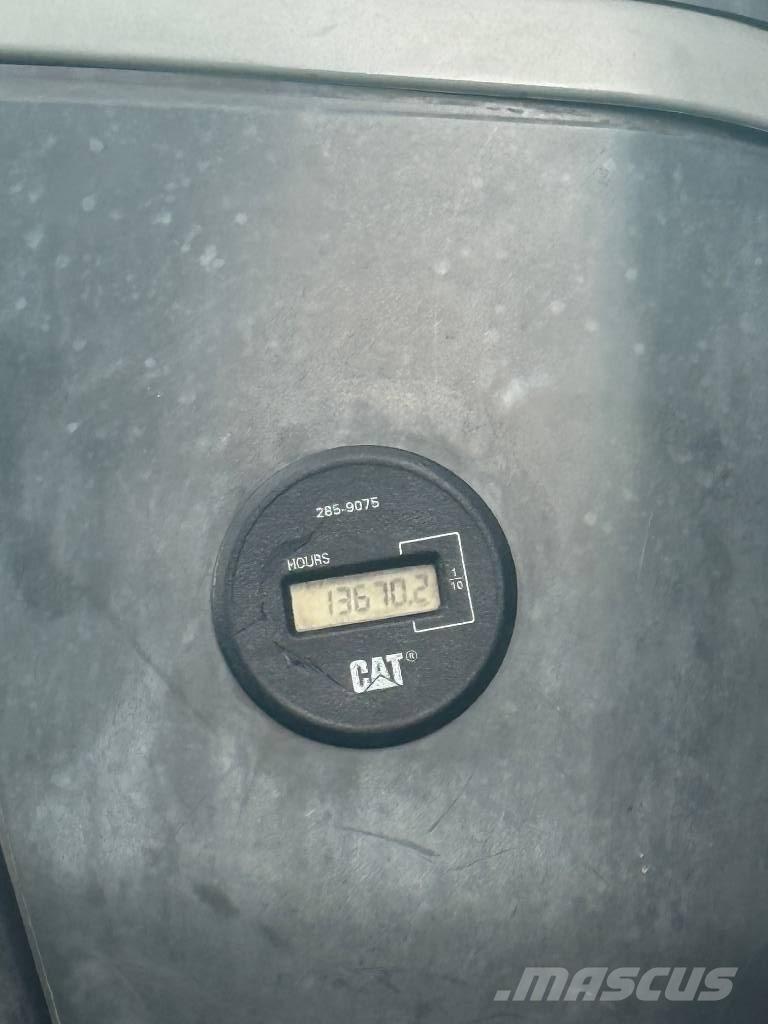 CAT M 325 D MH ホイール式油圧ショベル（パワーショベル・ユンボ・バックホー）