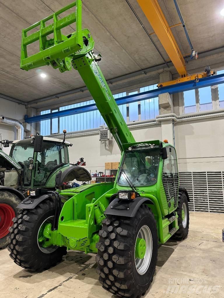 Merlo 55.9 CS テレスコーピックハンドラー