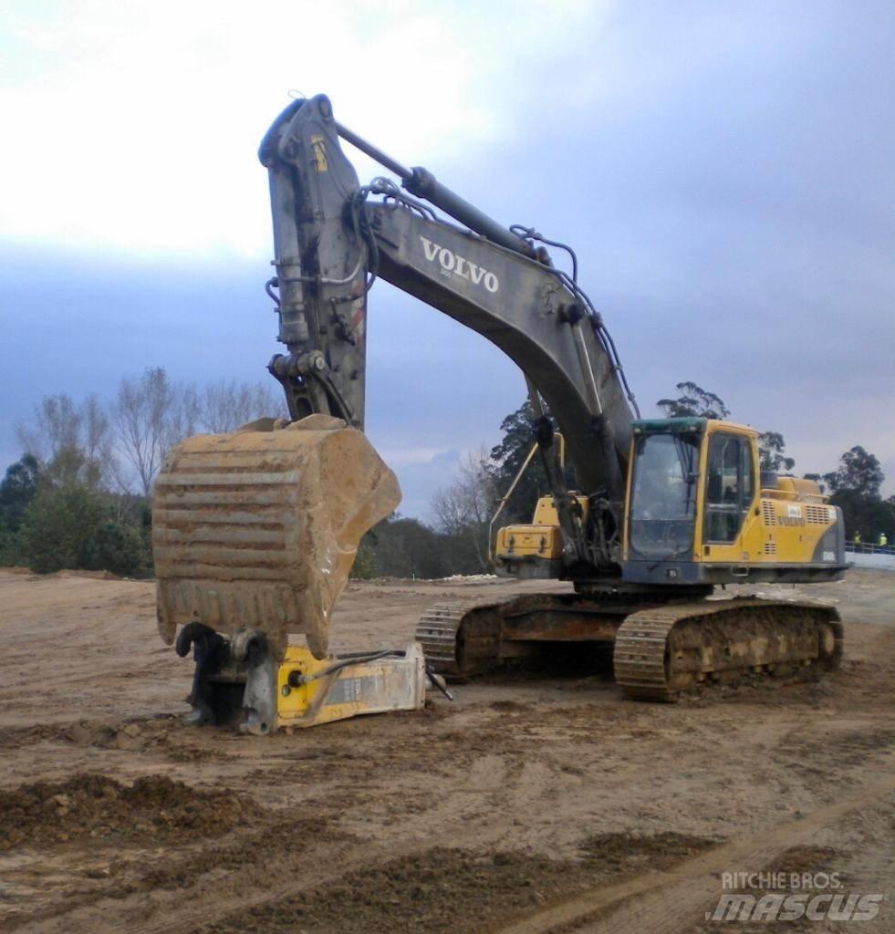 Volvo EC 460 B LC 大型油圧ショベル12t以上（パワーショベル・ユンボ）