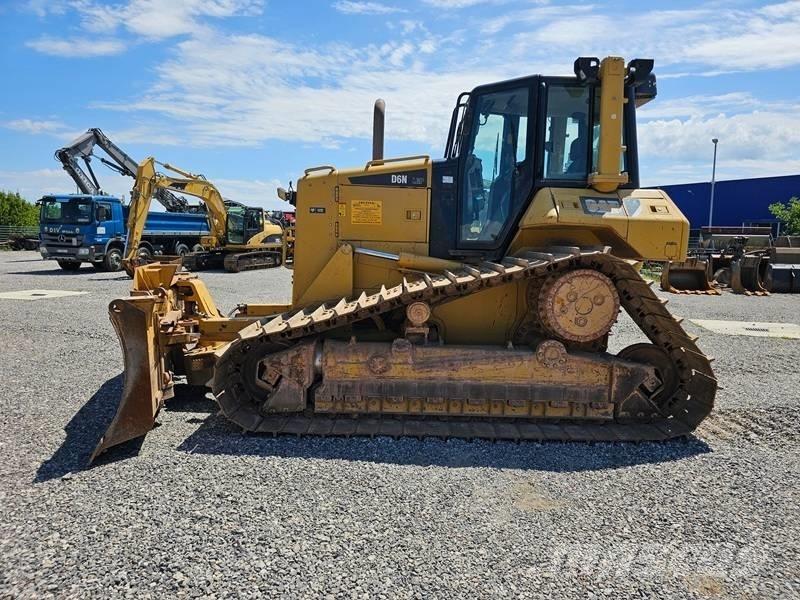 CAT D 6 N LGP ブルドーザー