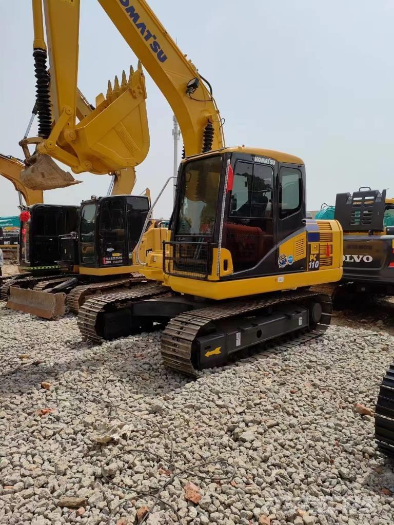 Komatsu PC 110 中型油圧ショベル 7ｔ-12ｔ（ユンボ・パワーショベル・バックホー）