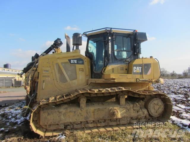 CAT D 7 E ブルドーザー