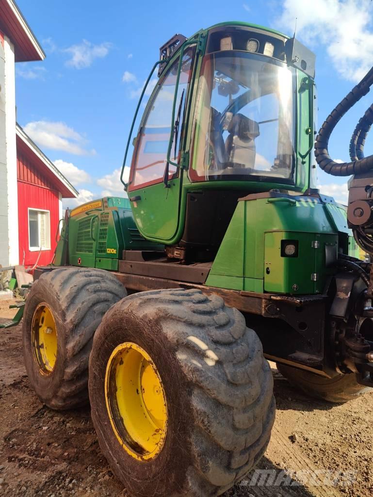 John Deere 1210E フォワーダー
