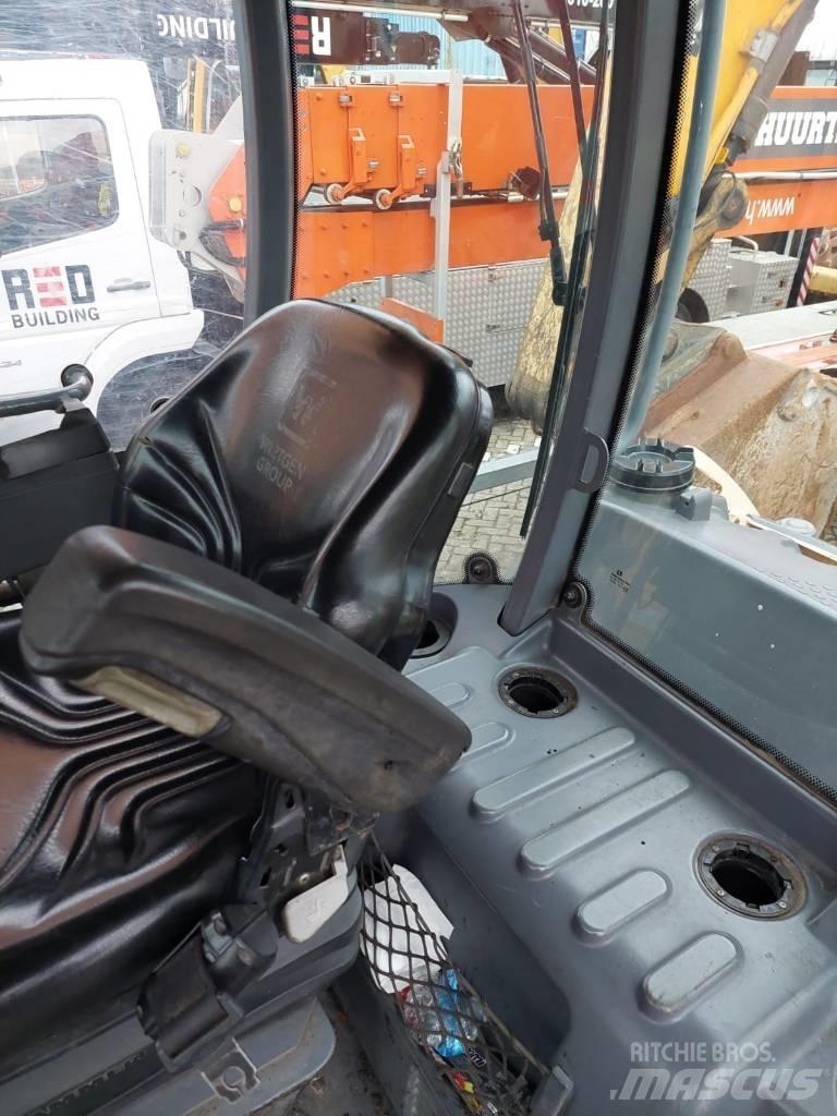 Hamm HD 90i VV タンデムローラ