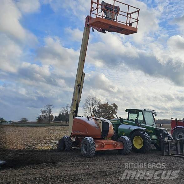JLG 600AJ ブームリフト　屈伸型