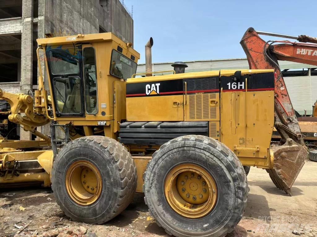 CAT 16 H モーターグレーダー
