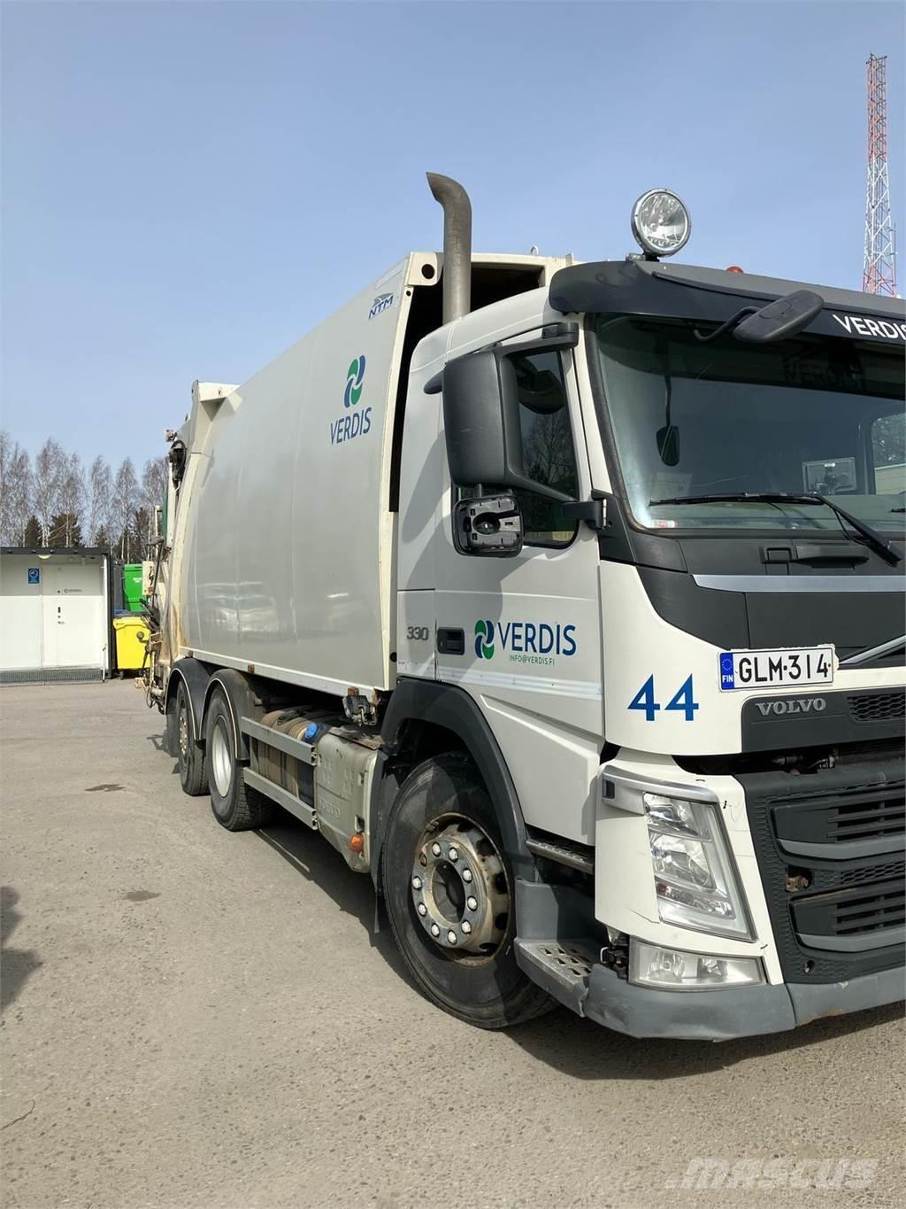 Volvo FM330 塵芥車、パッカー車