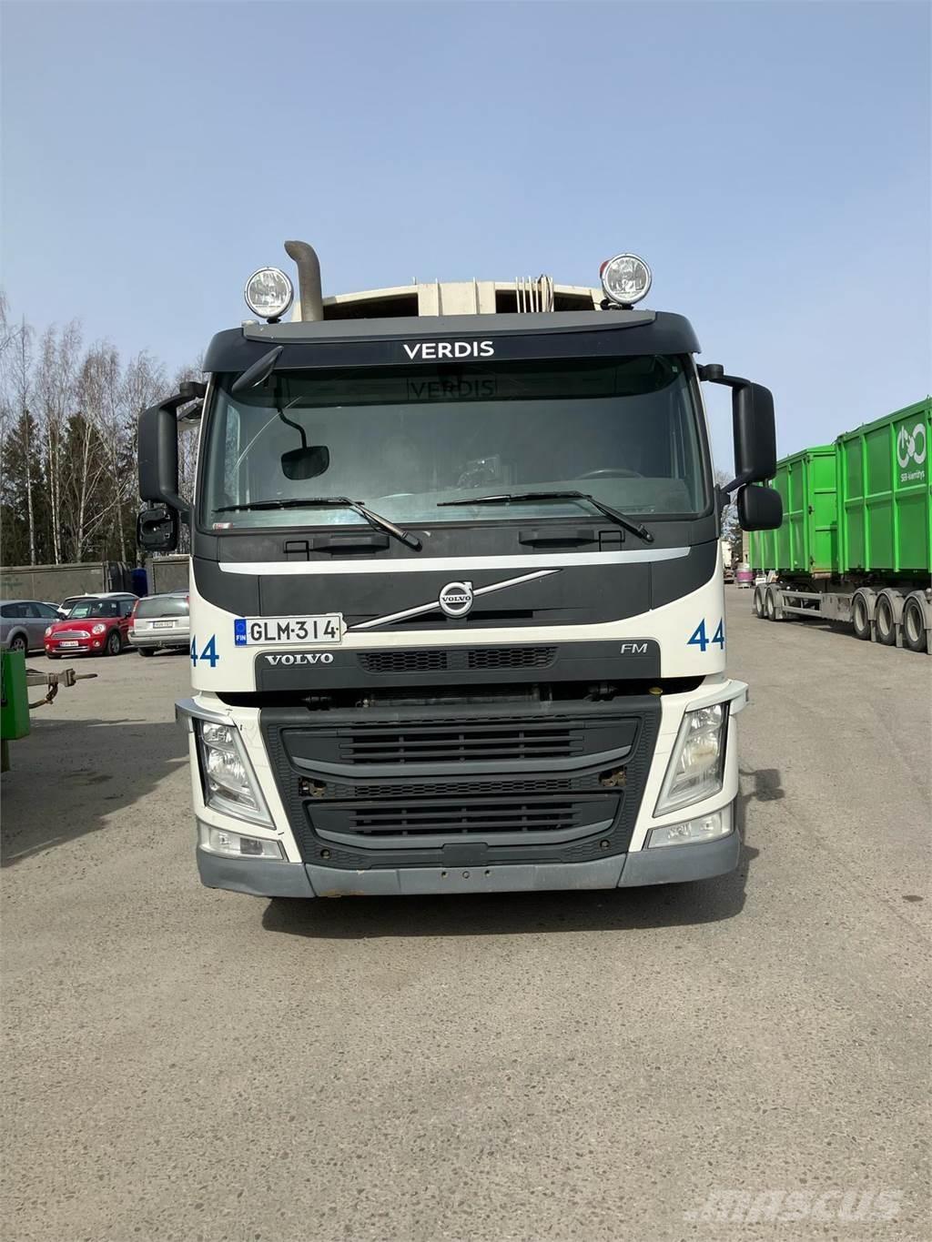Volvo FM330 塵芥車、パッカー車