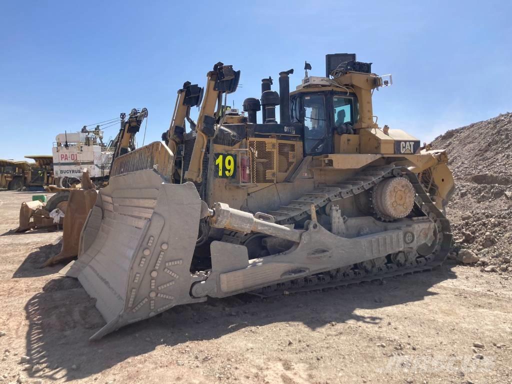 CAT D 11 T ブルドーザー