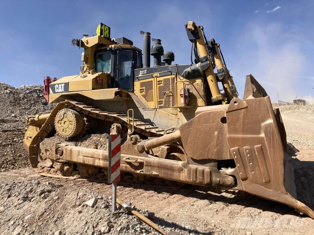 CAT D 11 T ブルドーザー