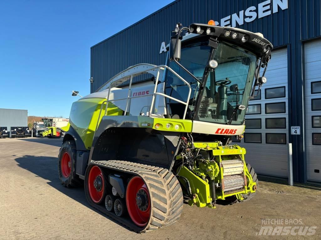 CLAAS Jaguar 960 4WD 自走式フォレージハーベスター