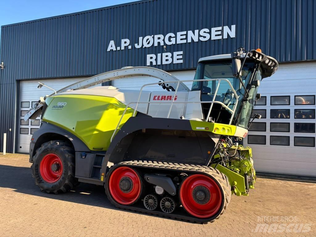 CLAAS Jaguar 960 4WD 自走式フォレージハーベスター