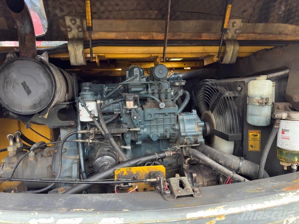 Yuchai YC 85-8 中型油圧ショベル 7ｔ-12ｔ（ユンボ・パワーショベル・バックホー）