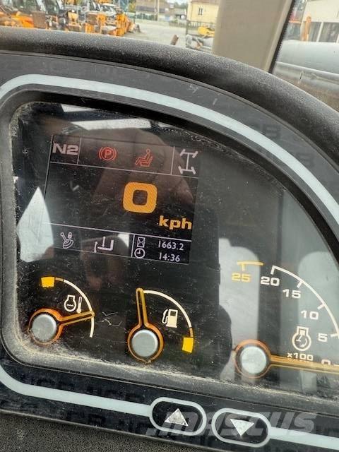 JCB 540-140 テレスコーピックハンドラー