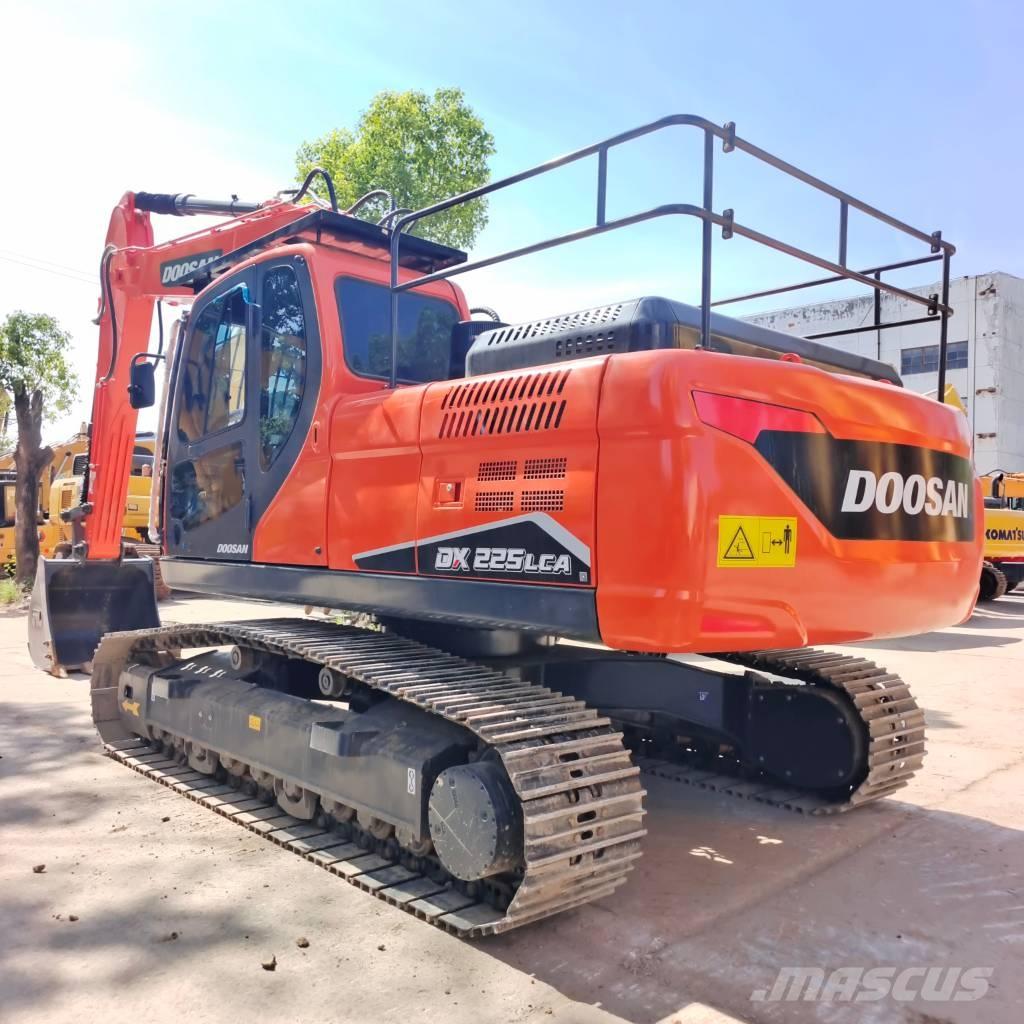 Doosan DX 225 LC-9C 大型油圧ショベル12t以上（パワーショベル・ユンボ）