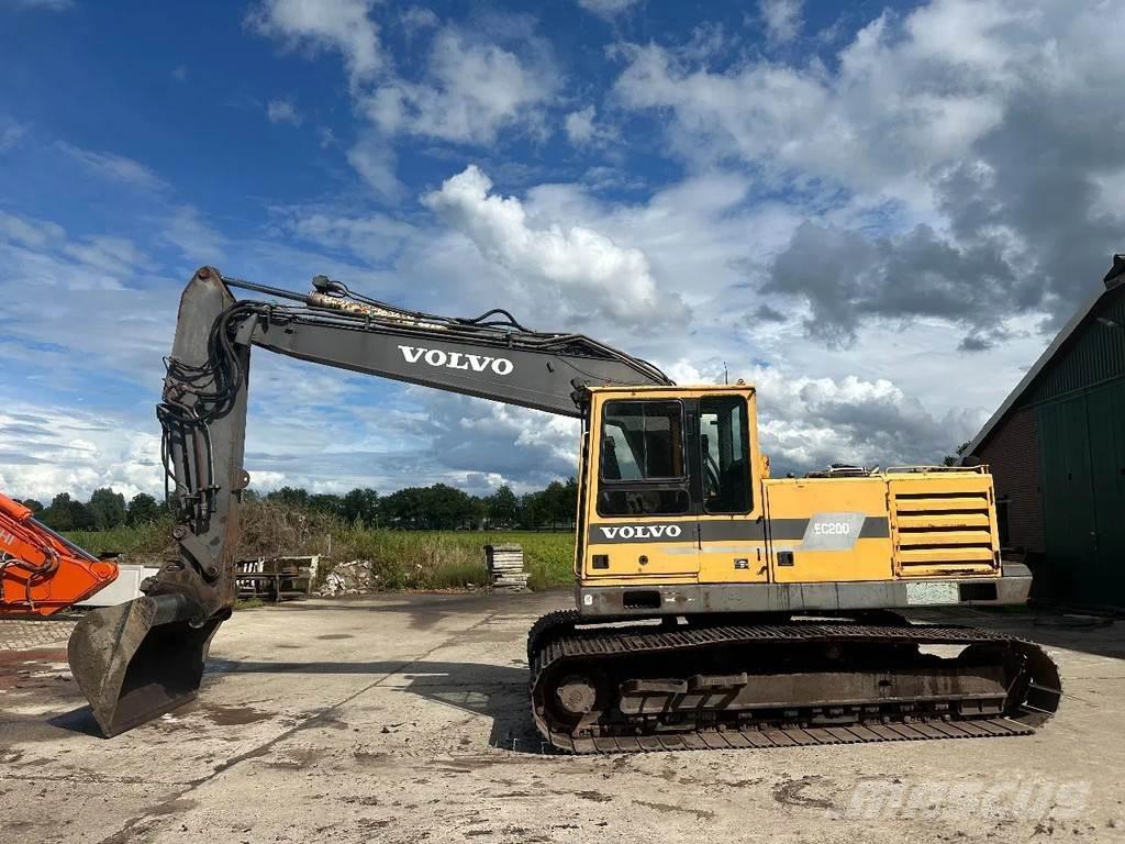 Volvo EC200 大型油圧ショベル12t以上（パワーショベル・ユンボ）