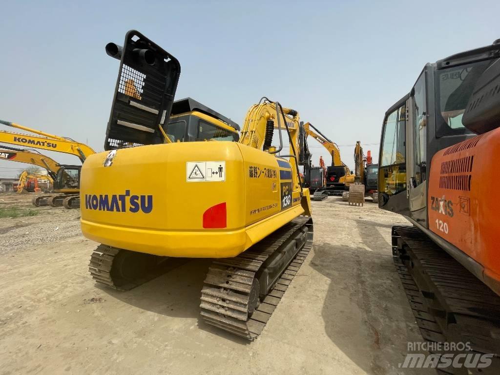 Komatsu PC 130 大型油圧ショベル12t以上（パワーショベル・ユンボ）