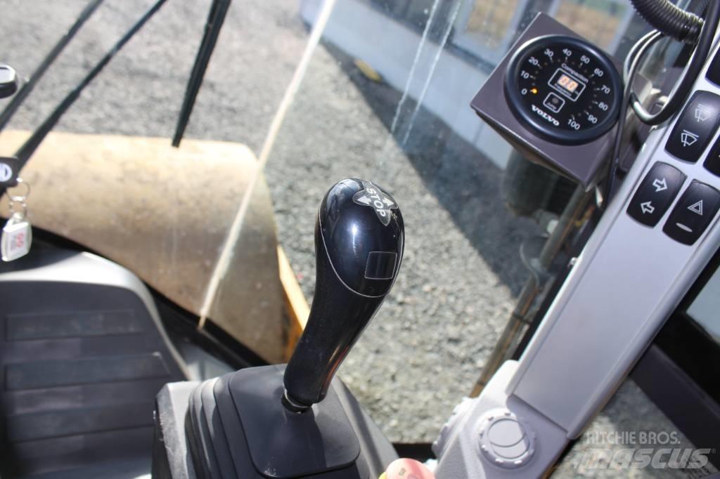 Volvo SD 75 B 振動ローラ