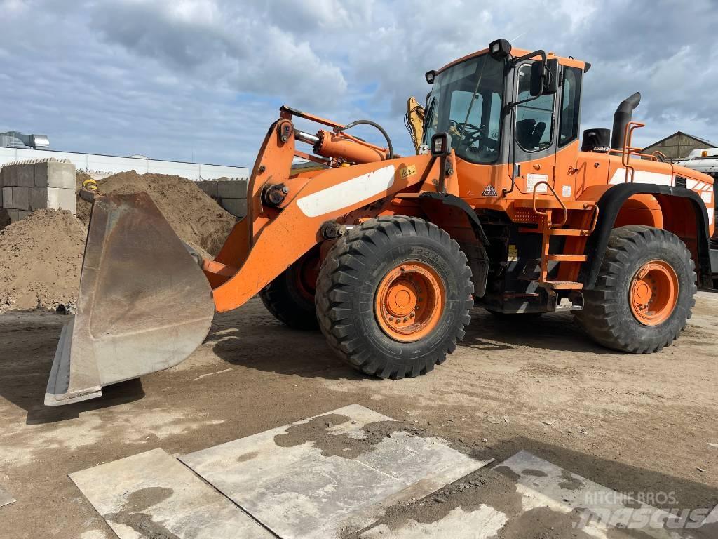 Doosan DL 350 ホイールローダー・タイヤショベル