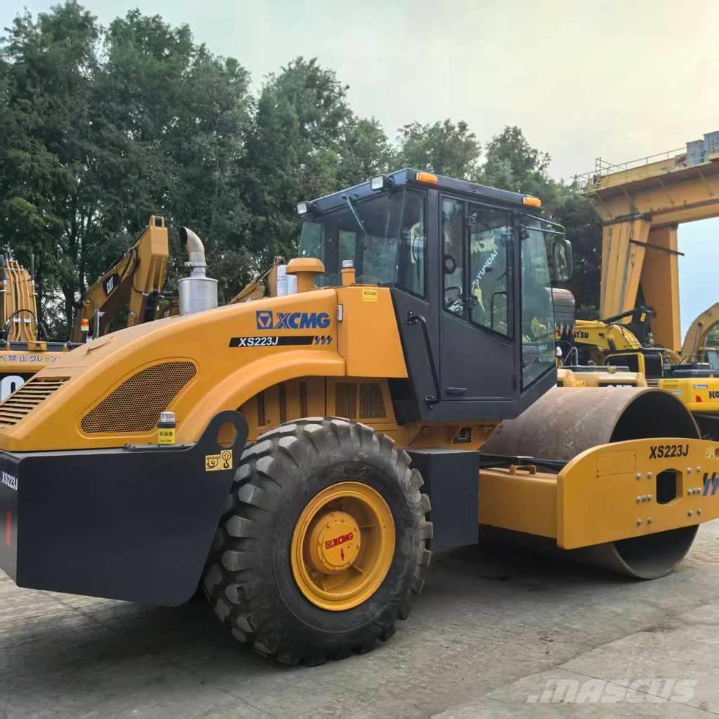 XCMG XS 223 J 振動ローラ