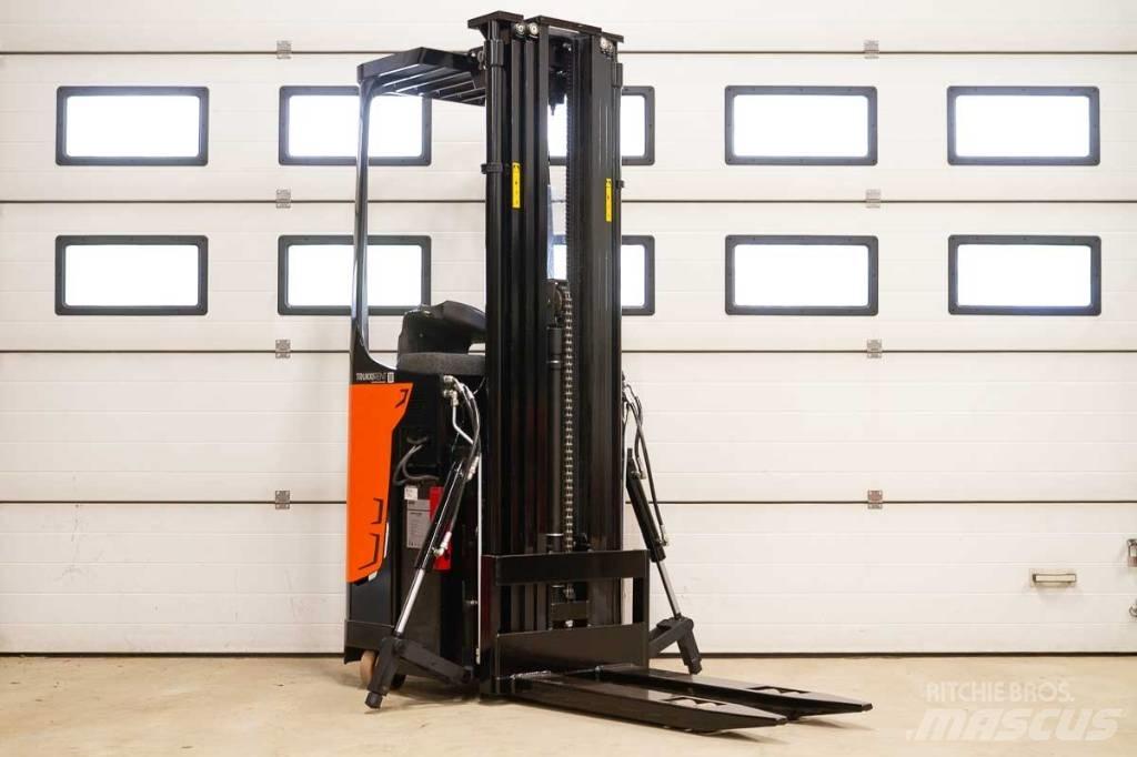 Rocla SST 16 AC 自走式スタッカー