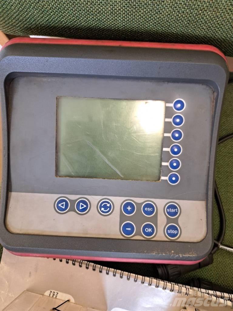 Kverneland exacta Tl ミネラル散布機
