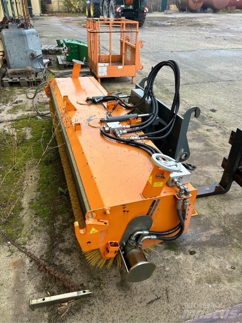 Bema 30 Dual 路面清掃機