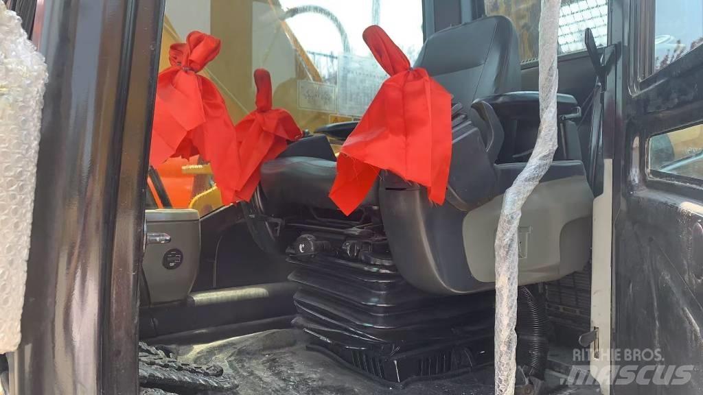 CAT 320 D 大型油圧ショベル12t以上（パワーショベル・ユンボ）