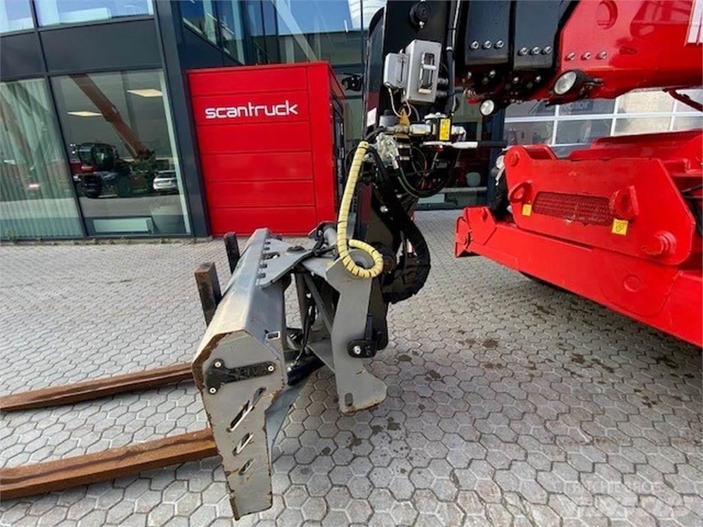 Manitou MRT2150 P+ テレスコーピックハンドラー