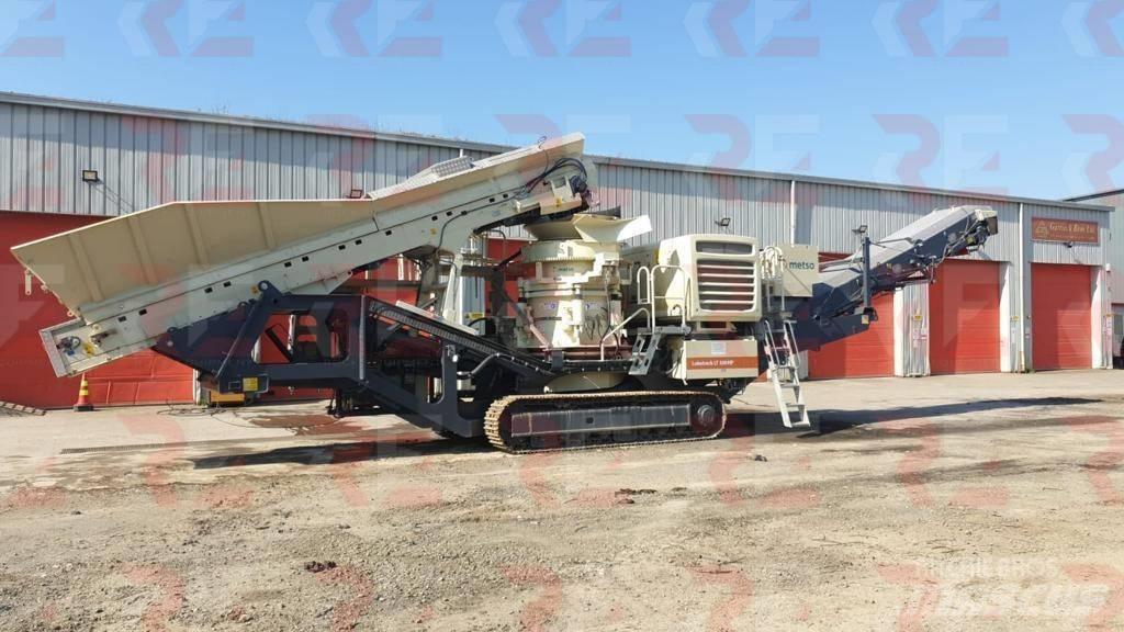 Metso LT 300 HP 自走式クラッシャー