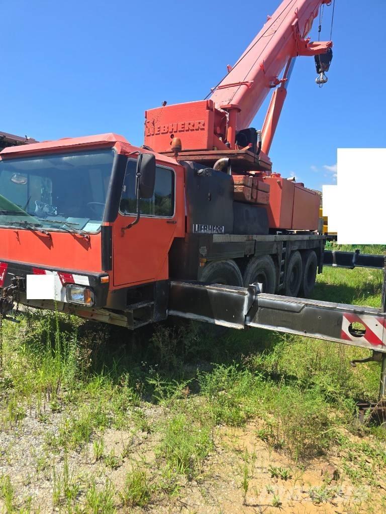 Liebherr LTM 1090-2 オールテレーンクレーン