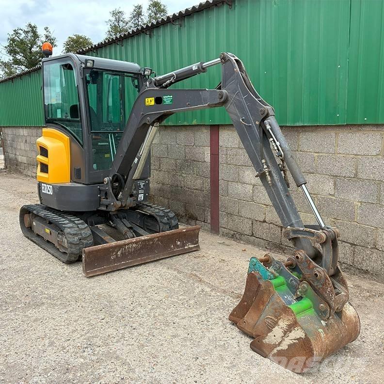 Volvo ECR25D ミニ油圧ショベル 7t以下（ミニユンボ・ミニディガー）
