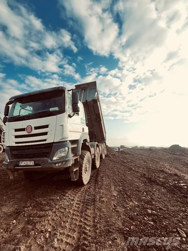 Tatra Phoenix ダンプ