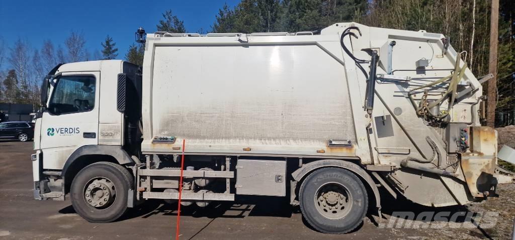 Volvo FM 330 塵芥車、パッカー車