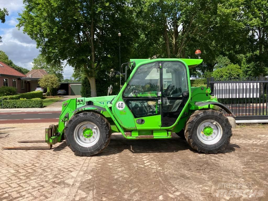 Merlo P 32.6 テレスコーピックハンドラー